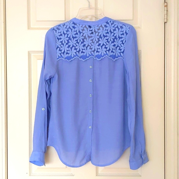 NWT. Express Button-Down Shirt with embroidery/sheer fabric pockets and back. - Picture 2 of 6